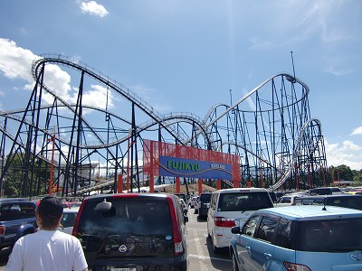 Fuji-4 Arriving at Fuji-Kyu Highland amusement park
