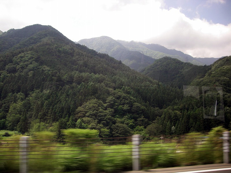 nagano9 Mountain view from a moving bus
