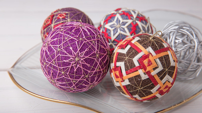 Temari balls