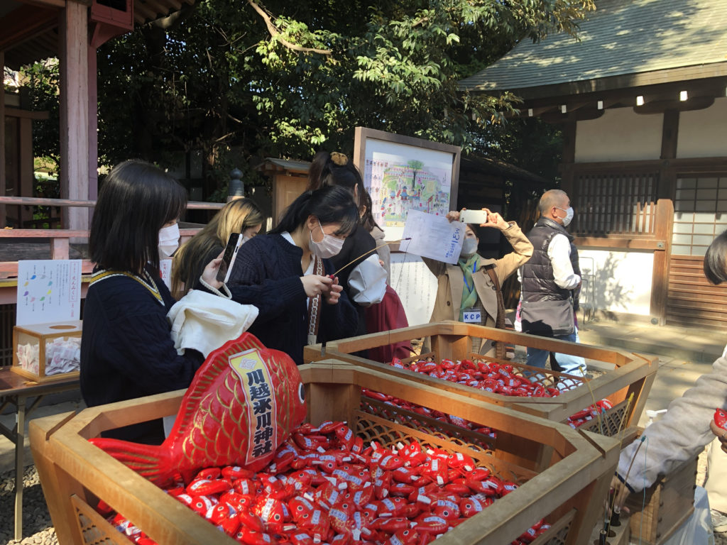 Fishing for prophecies on life and love